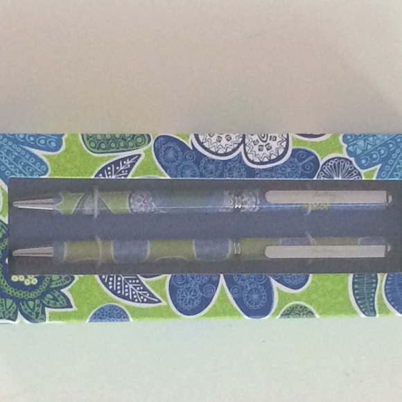 VERA BRADLEY - Picture 2 of 3